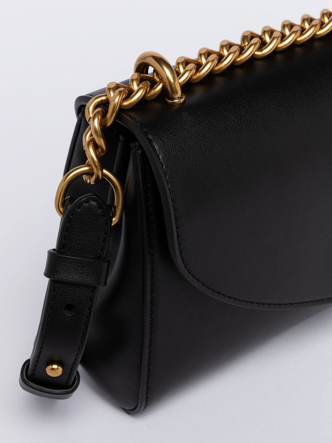 Handbags with clearance chain shoulder strap