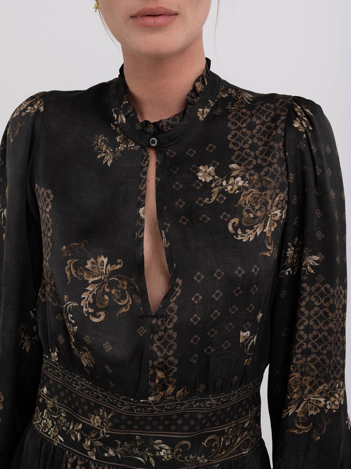 Vestiti over on sale
