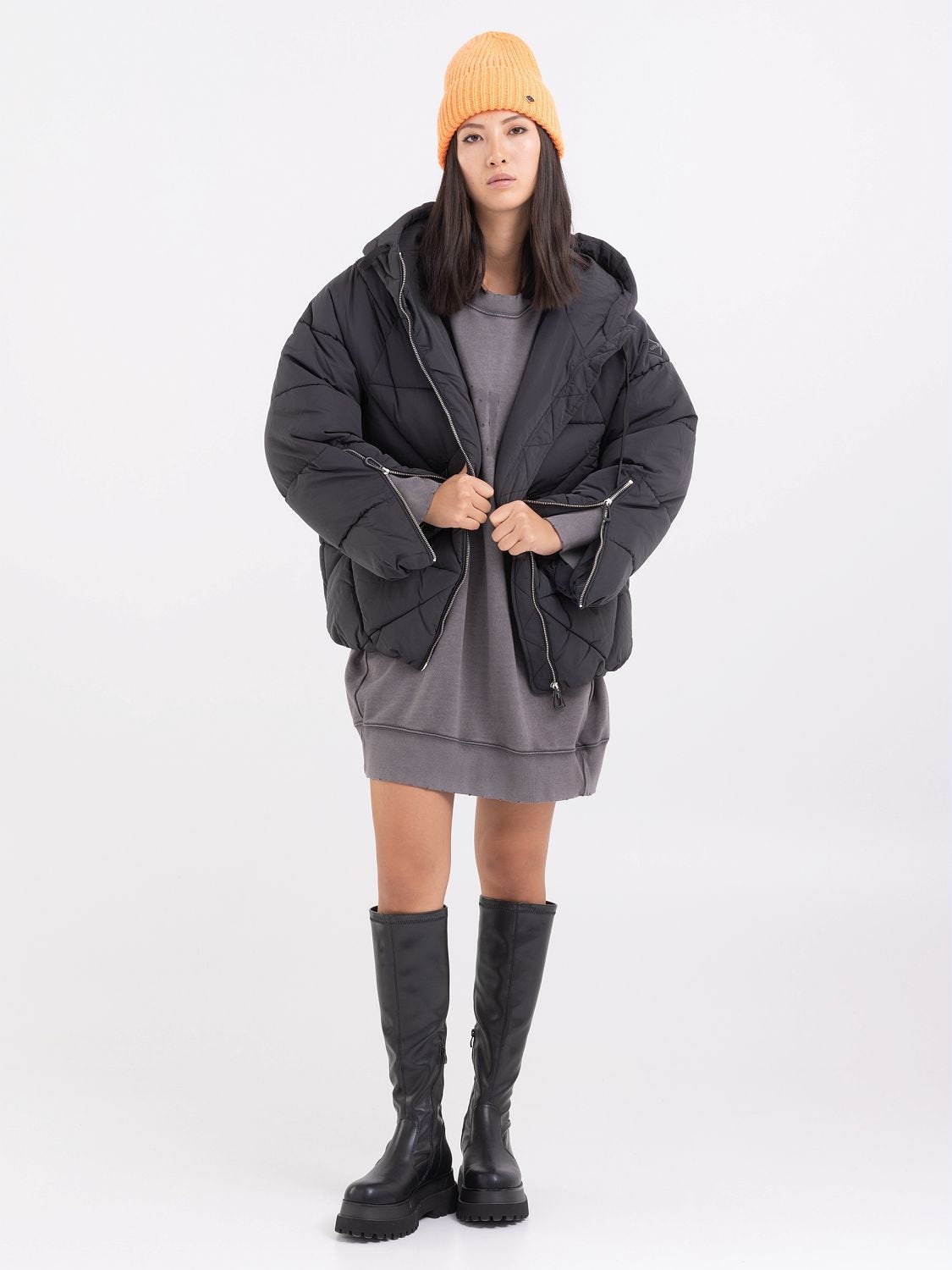Short sales zipper jacket