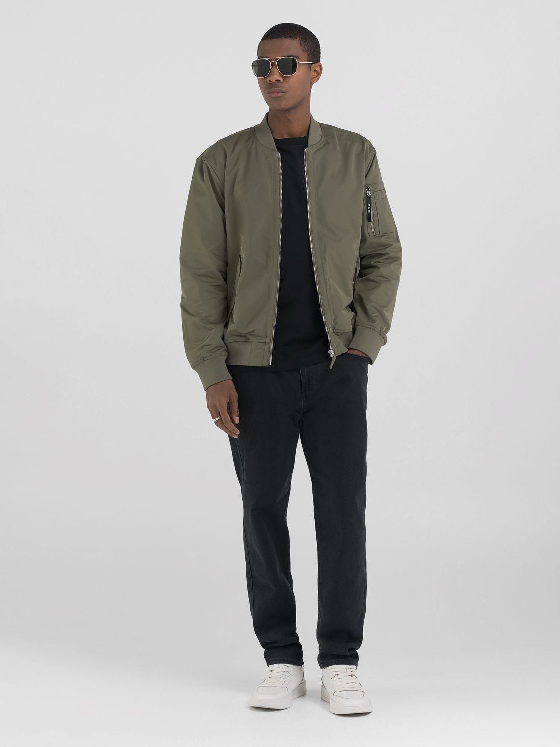 Blouson court en poly satin