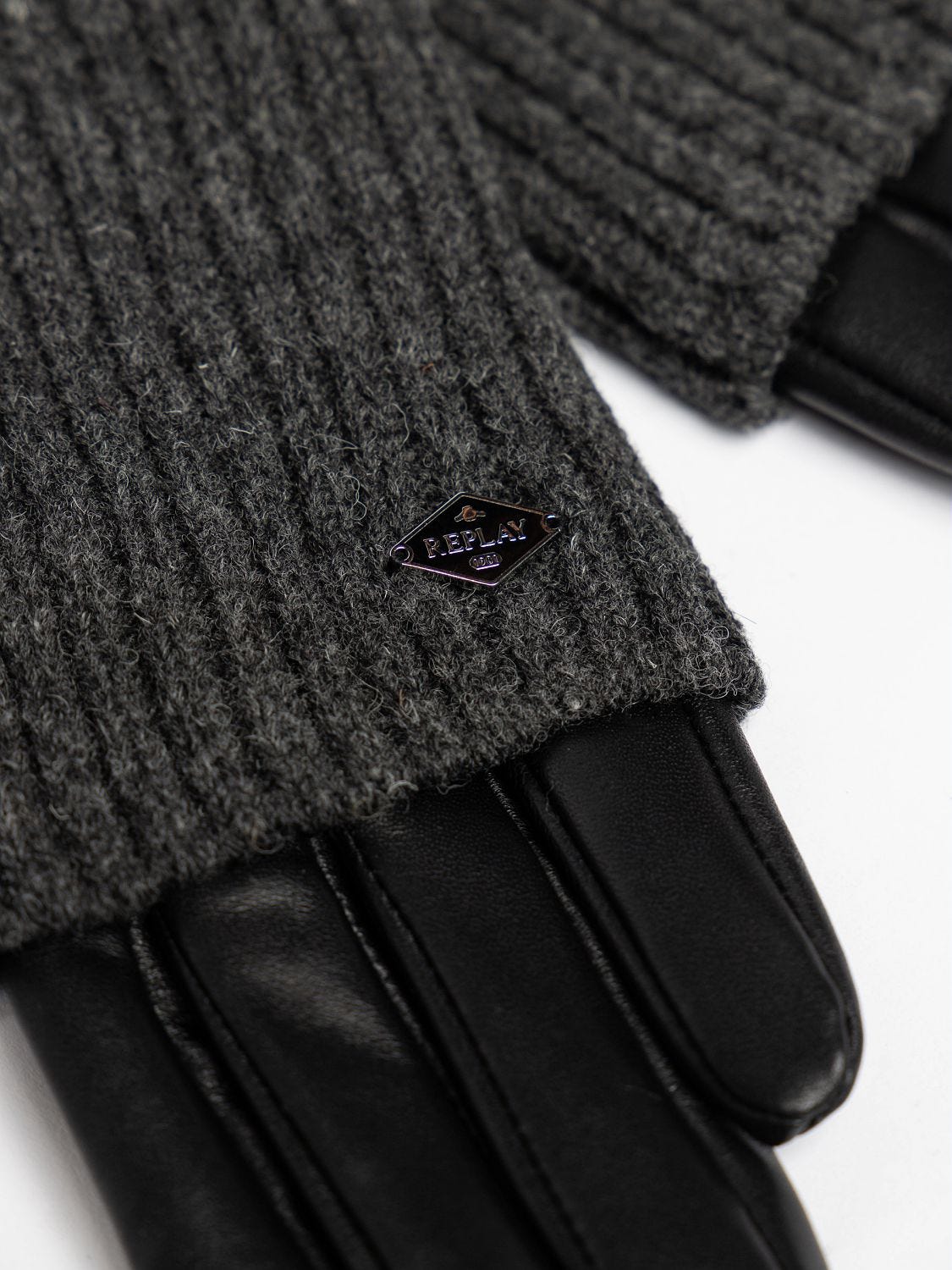 Leather and wool gloves store