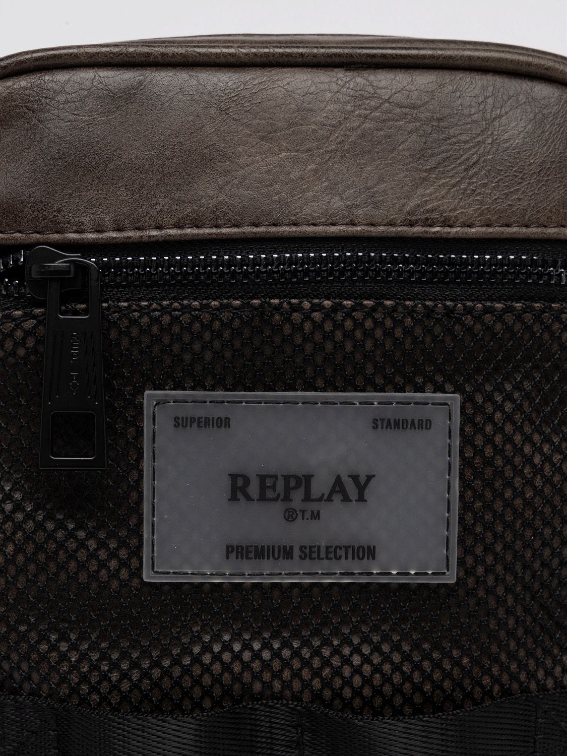 VINTAGE-LOOK CROSSBODY BAG