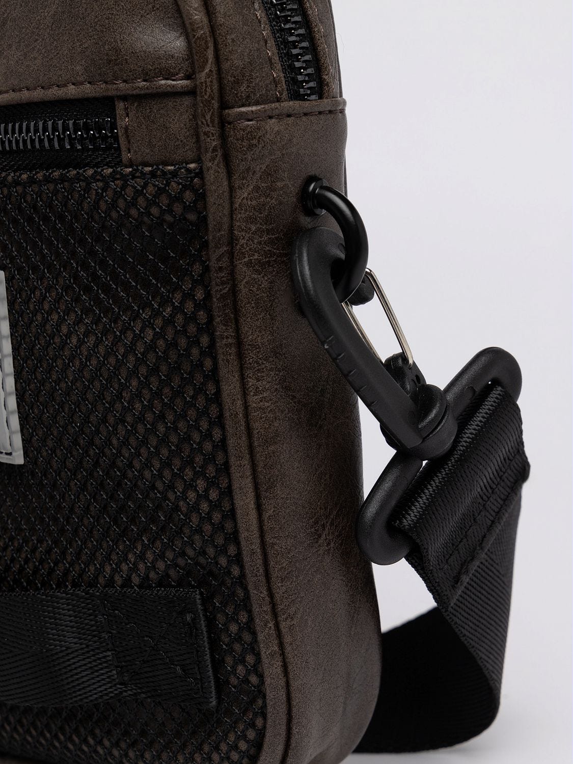 VINTAGE-LOOK CROSSBODY BAG