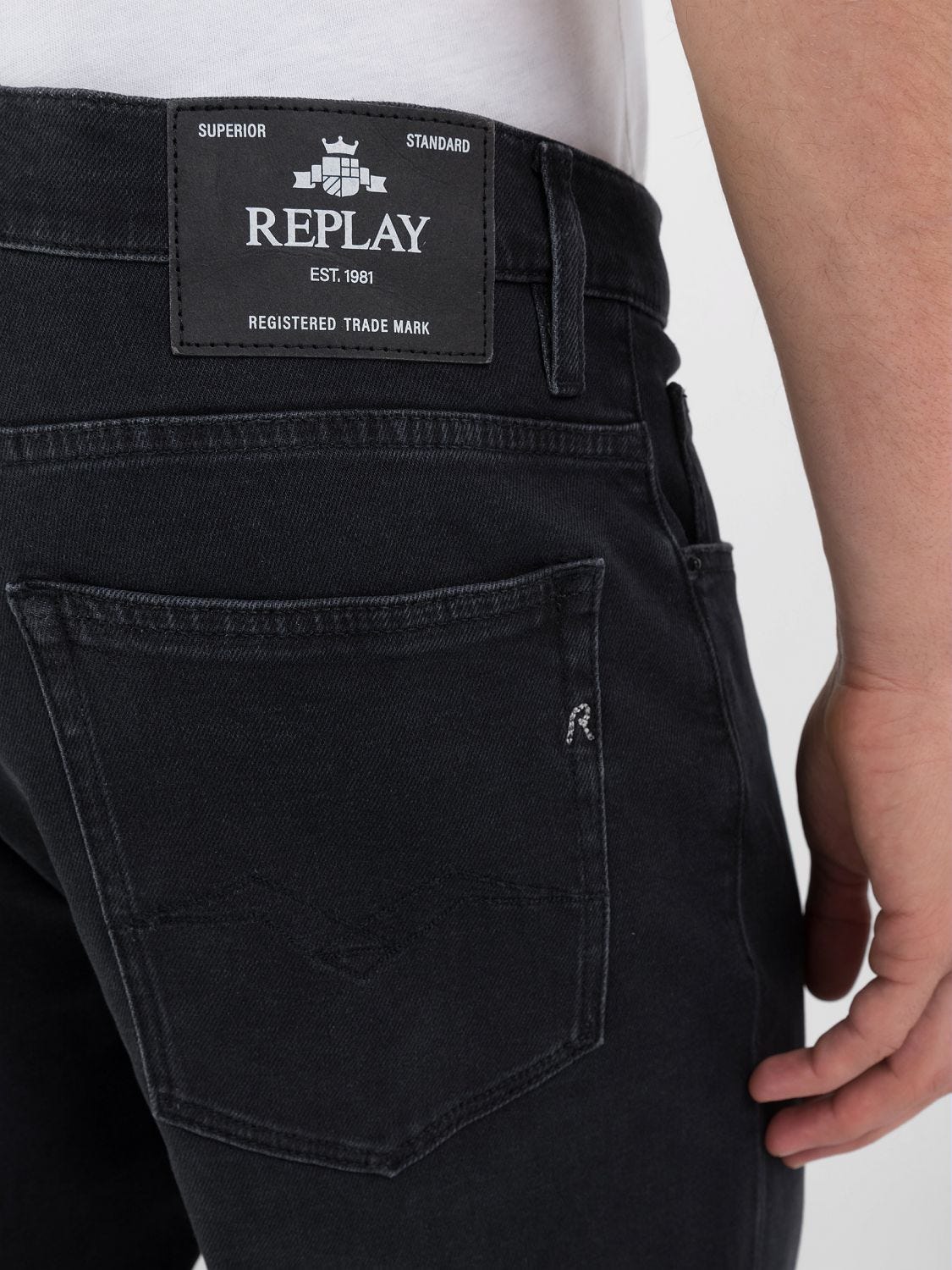 Jeans est cheap