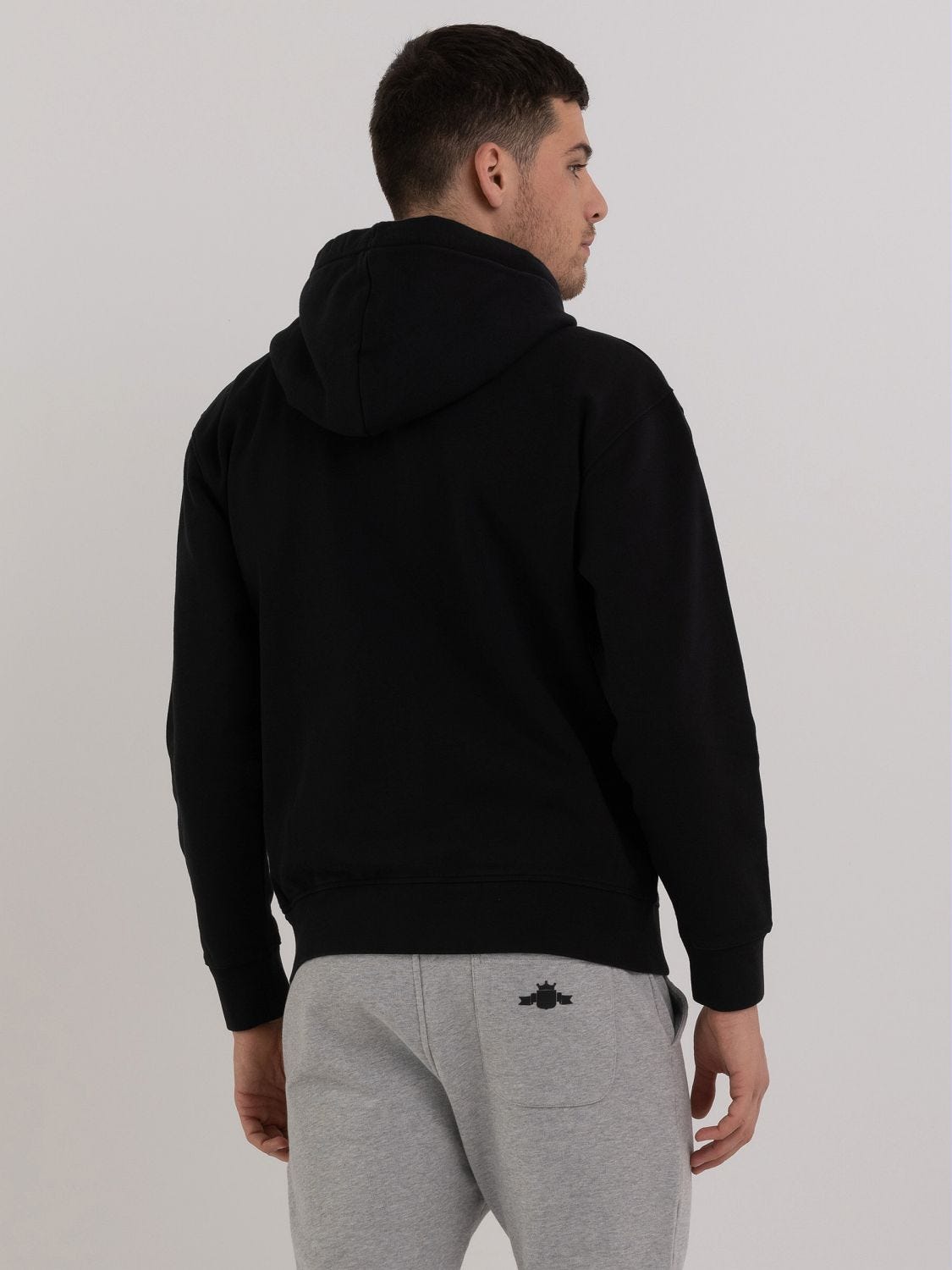 Nike sportswear archive logo hotsell sweatshirt