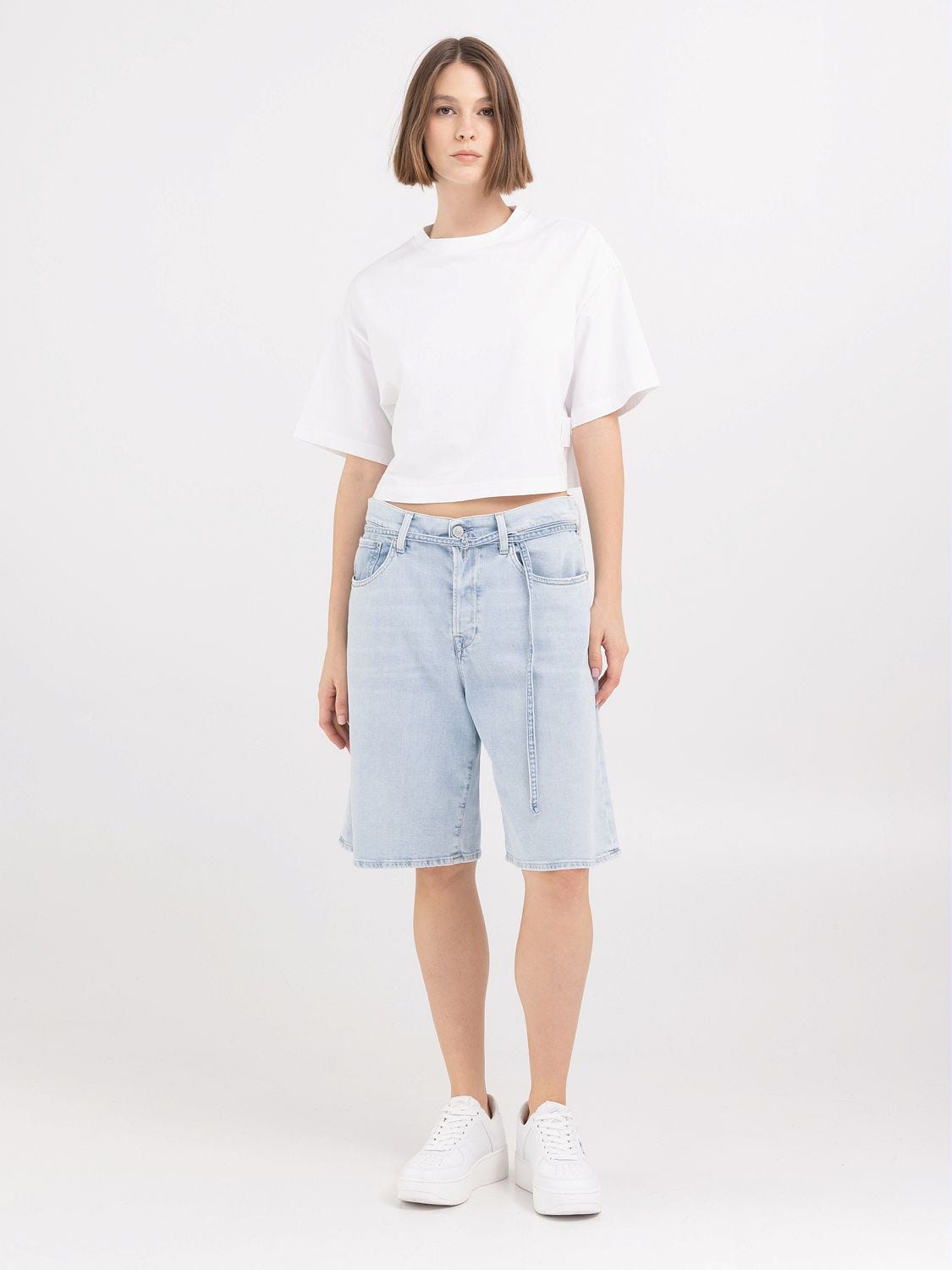 Bermuda shorts in denim with belt