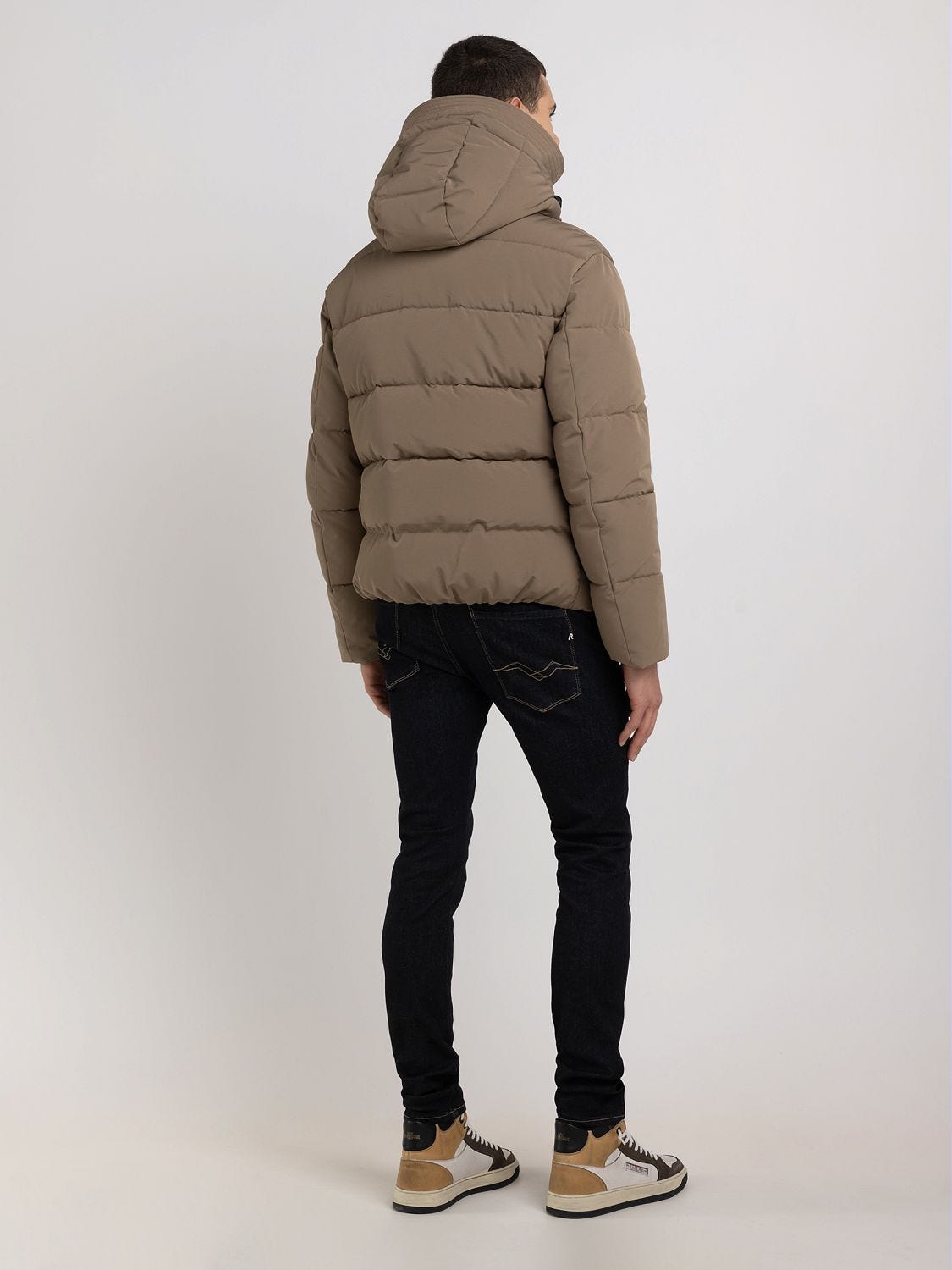 Quilted short jacket with hood
