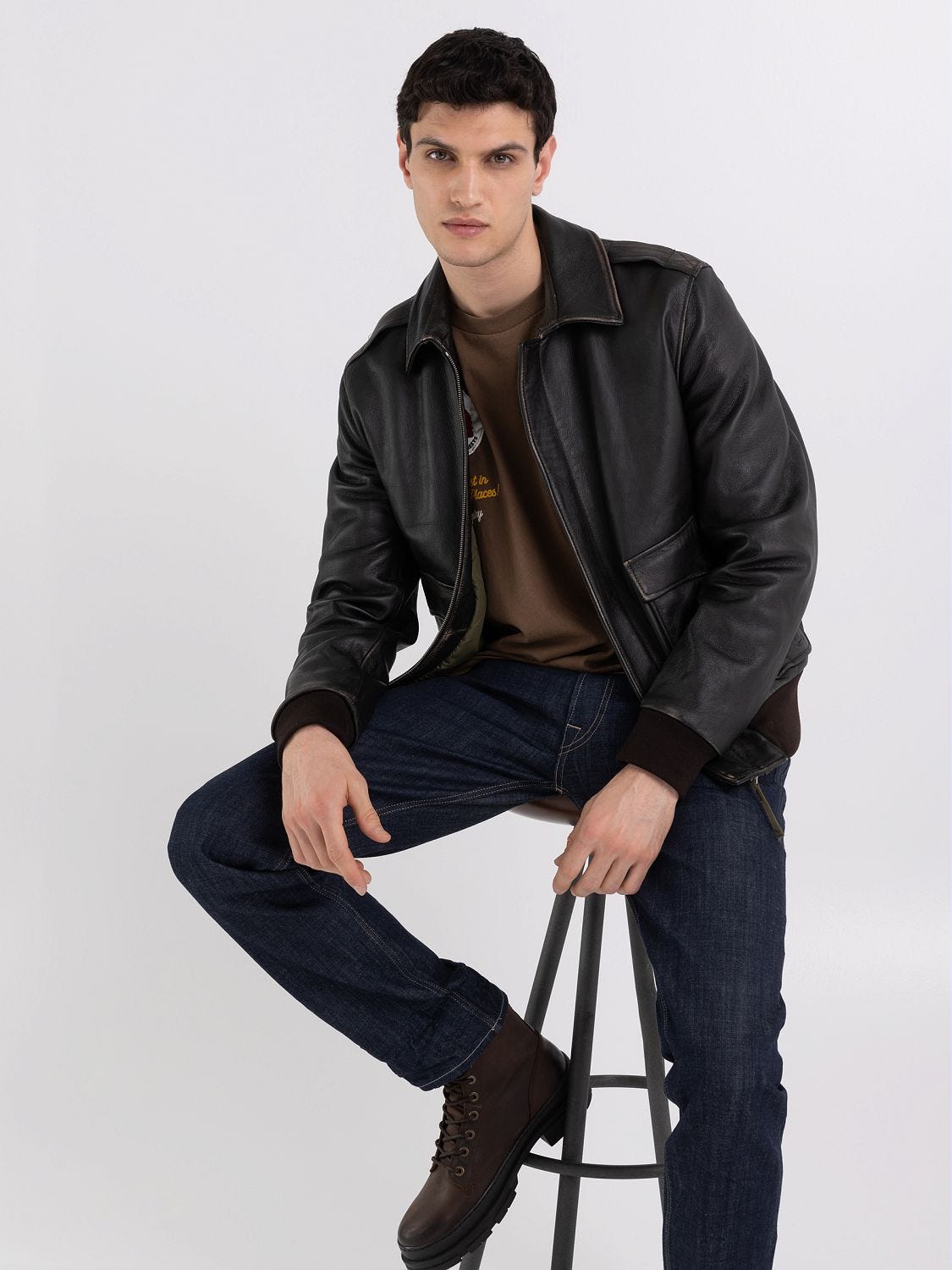 Bomber jacket in crust leather