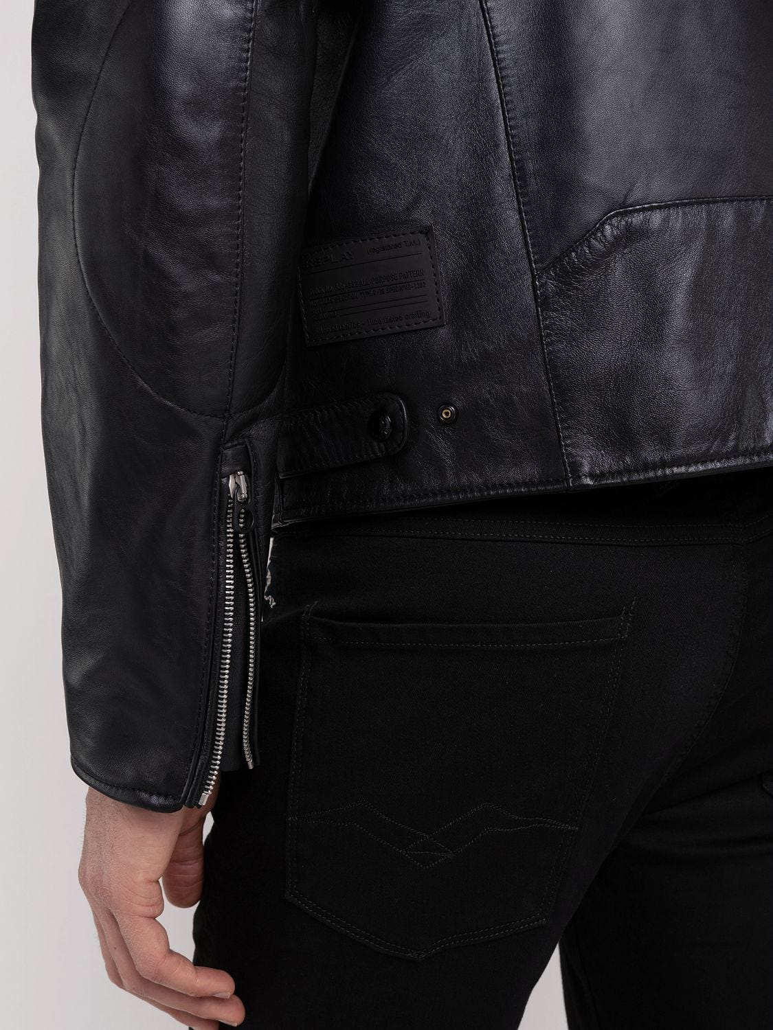 Crust leather jacket with zipper