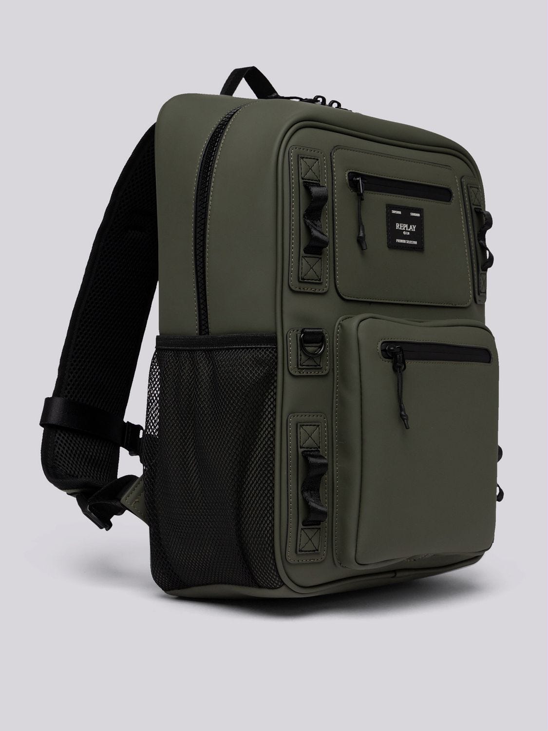 PU RUCKSACK MIT FACHERN