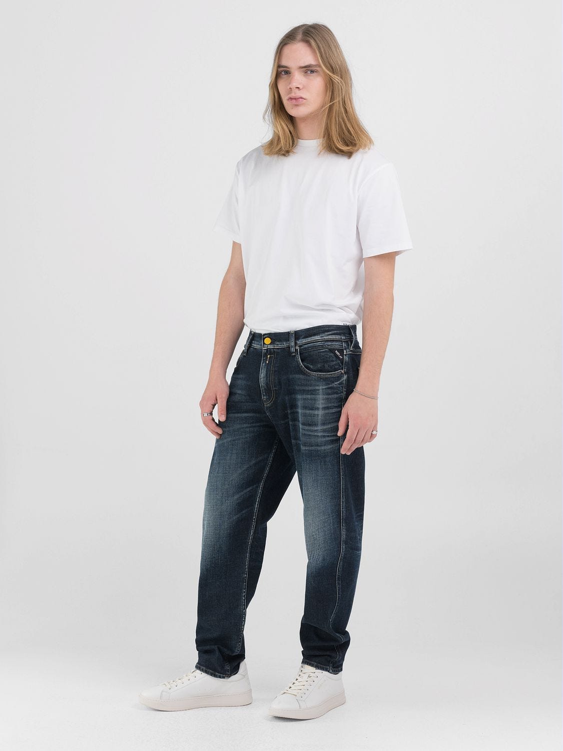 Taper fit jeans top
