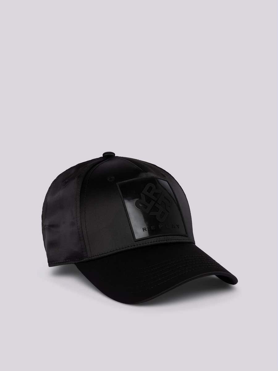REPLAY Cap with bill in satin AW4289.000.A0343L BLACK 1