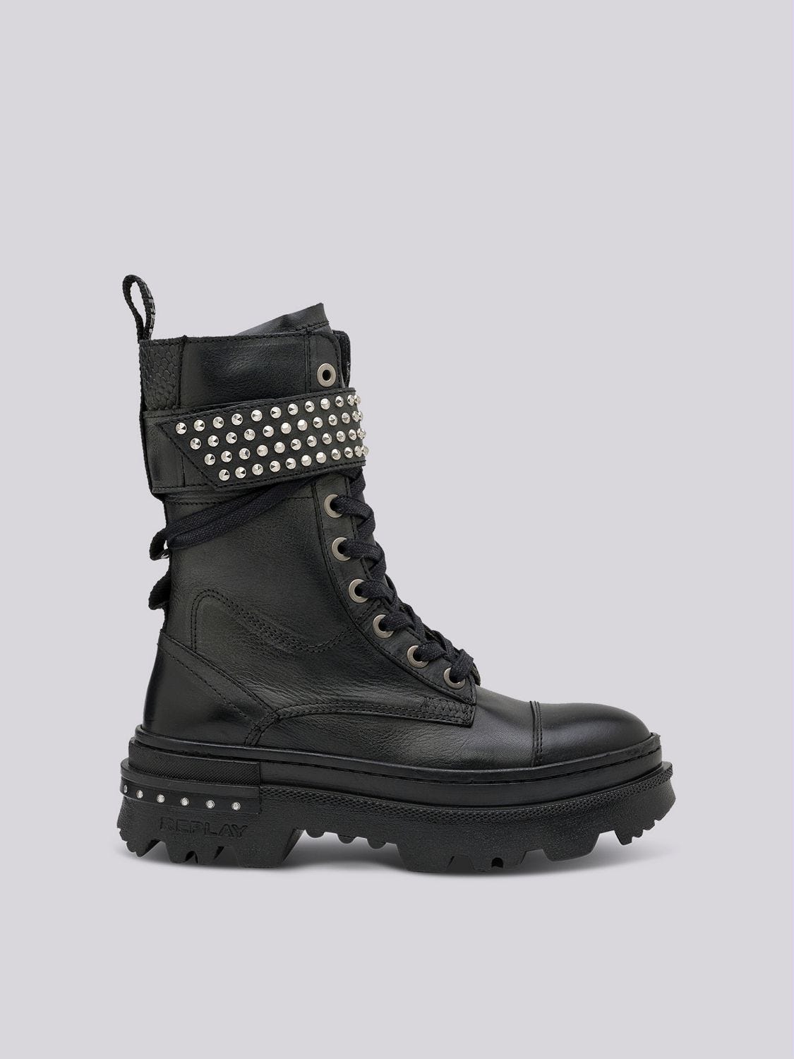 Laser Studs boots with laces and studs
