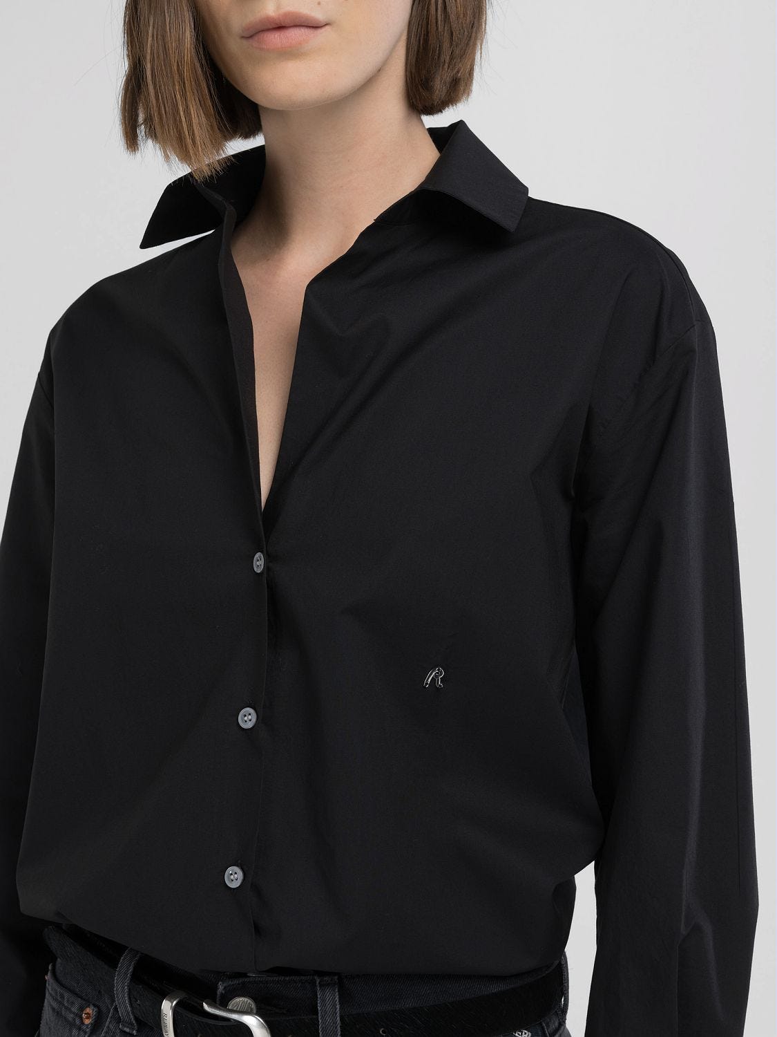 CAMISA COMFORT FIT CON ESCOTE DE PICO