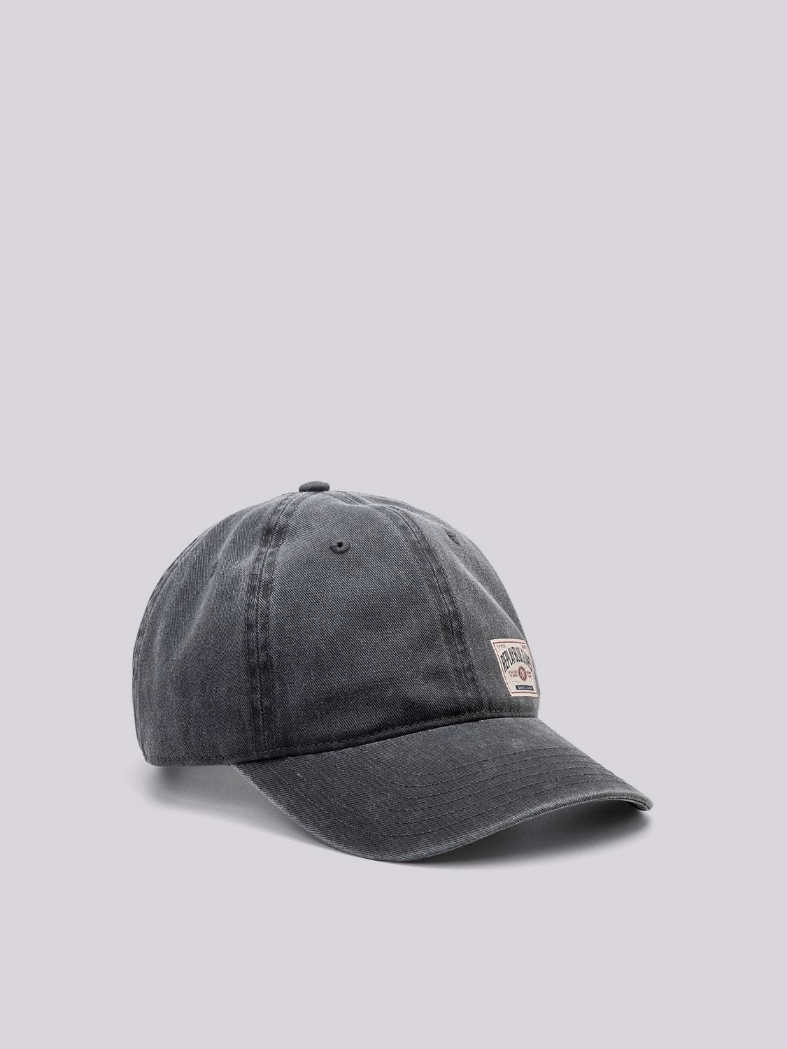 Distressed look baseball cap online