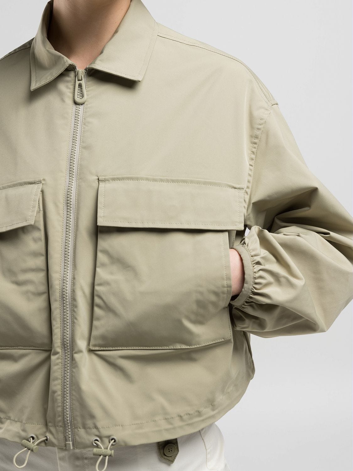 CROPPED JACKET WITH MAXI-POCKETS