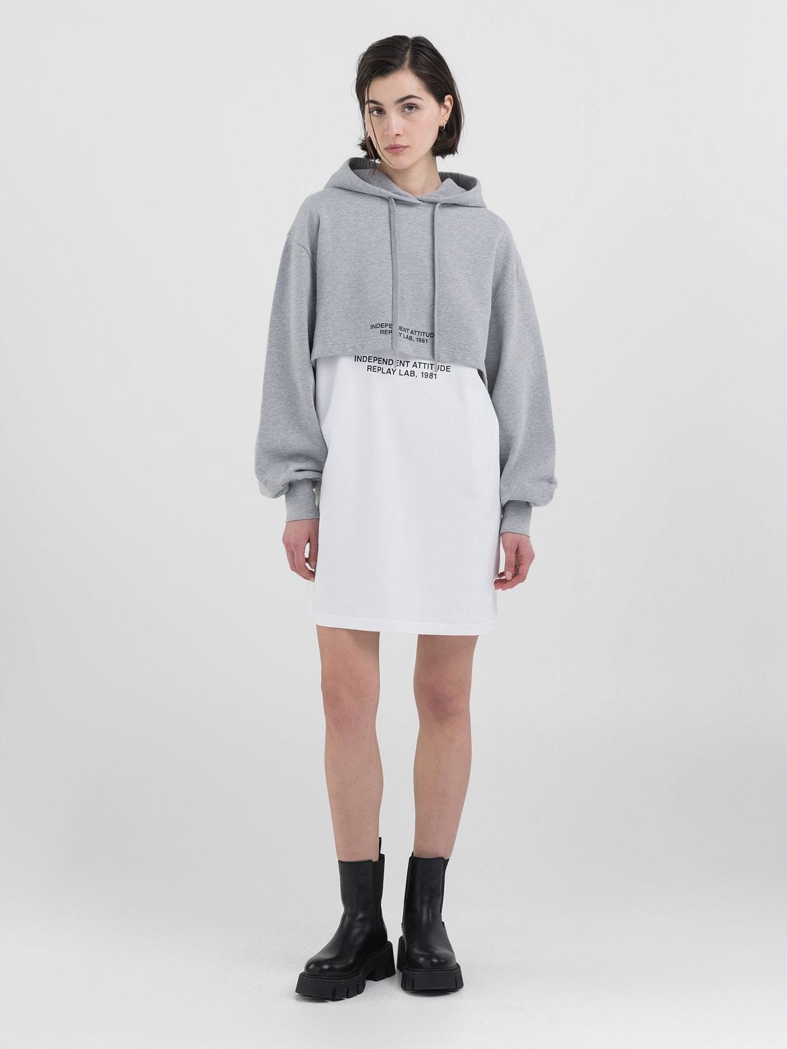 OVERSIZED CROPPED SWEATSHIRT
