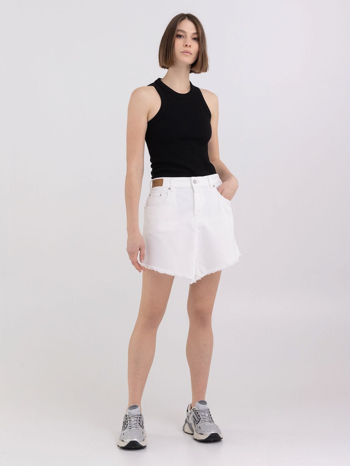 Jupe en denim avec ourlet coup cru