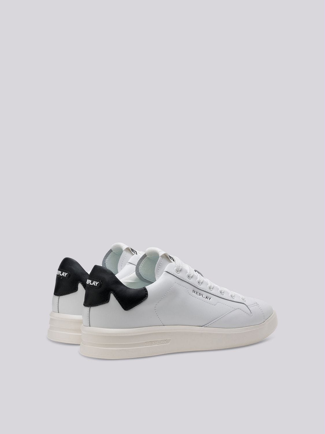 Sneaker in saldo online