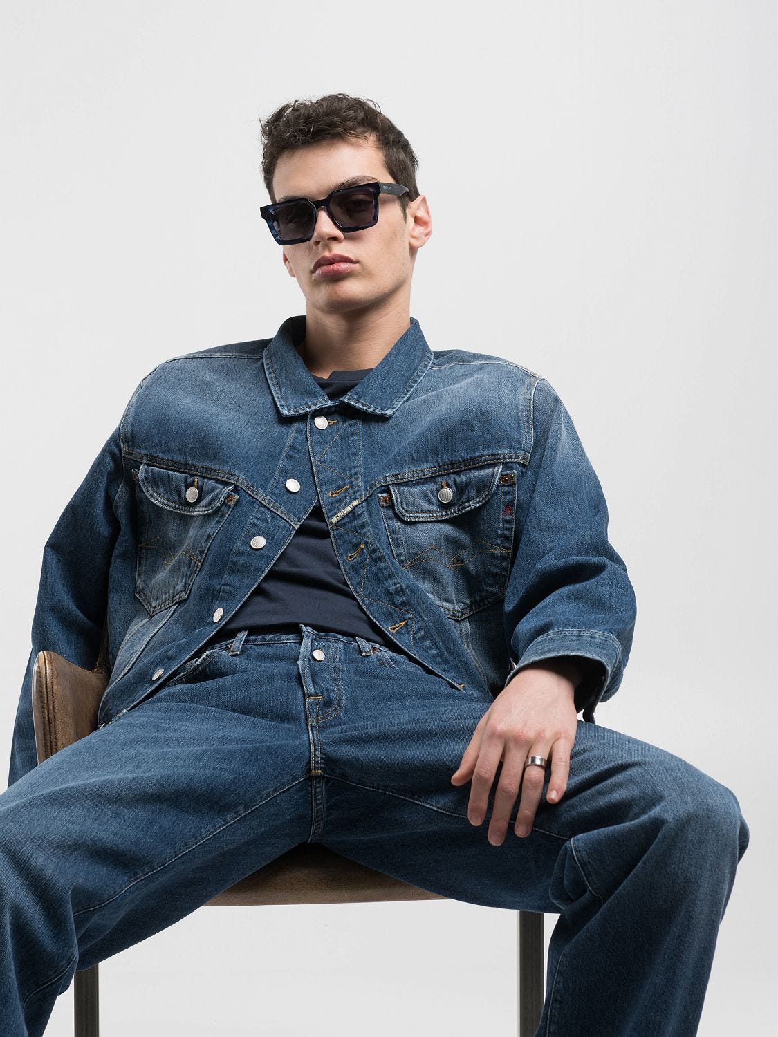 VINTAGE DENIM JACKET