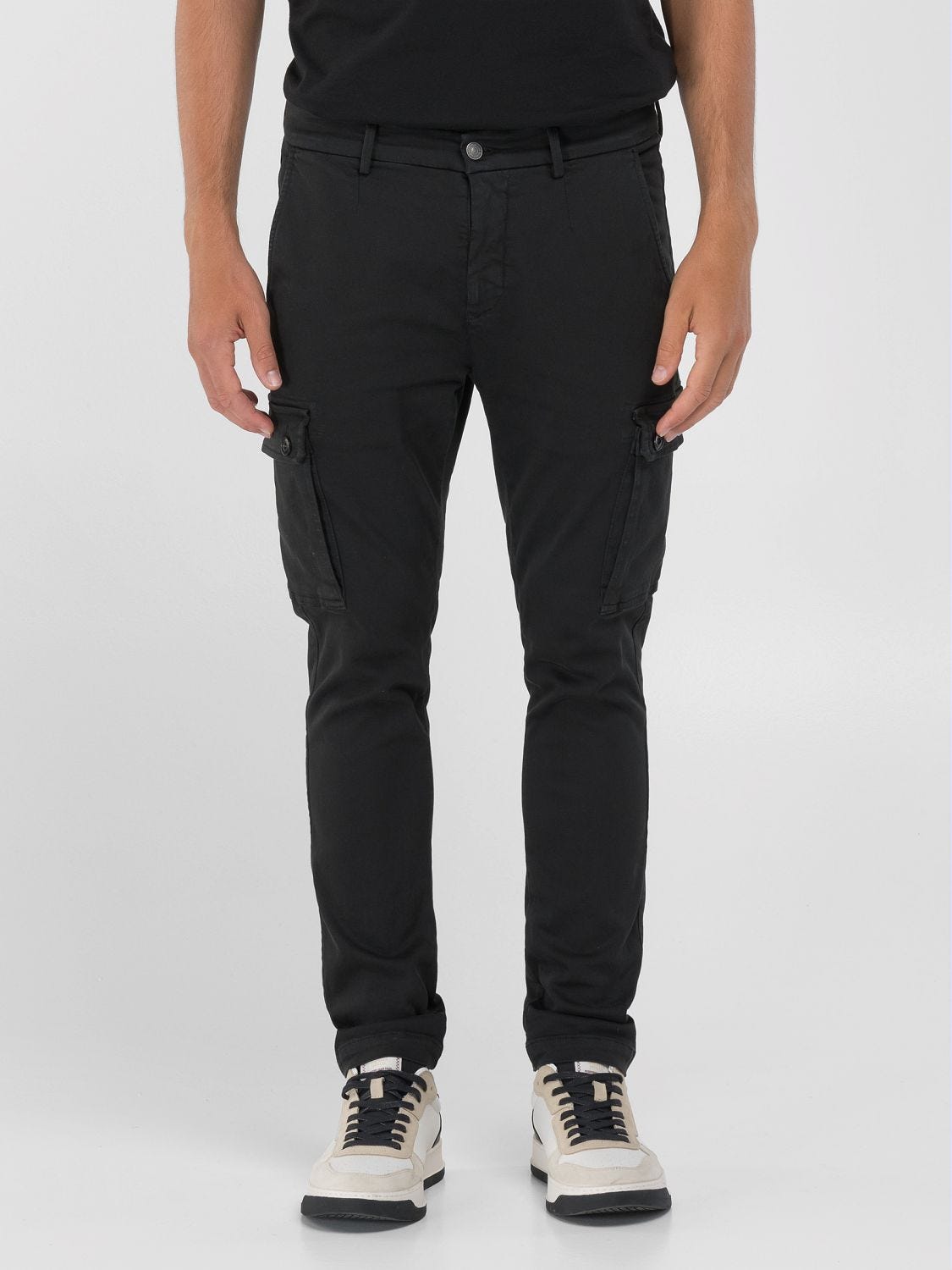 JAAN SLIM FIT CARGO JEANS