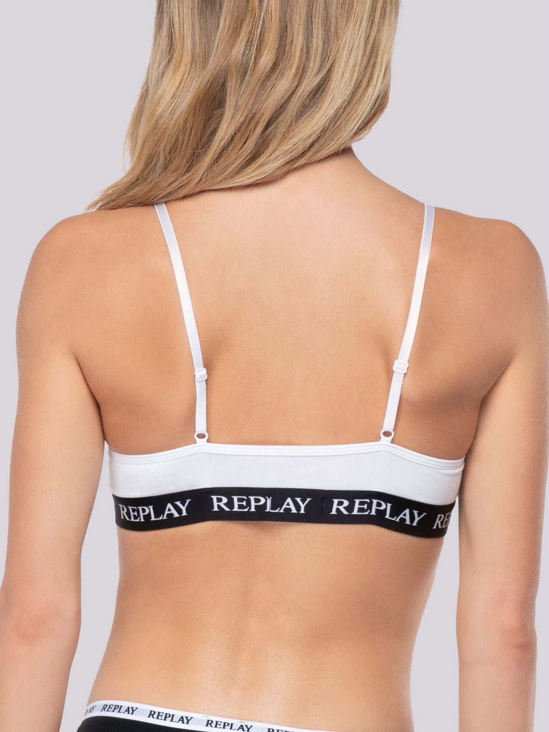 Casual bralette with adjustable shoulder straps