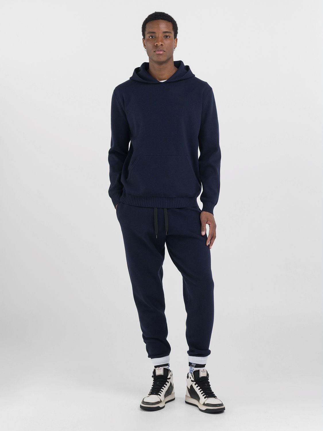 RELAXED FIT JOGGERS IN A RECYCLED POLYESTER BLEND