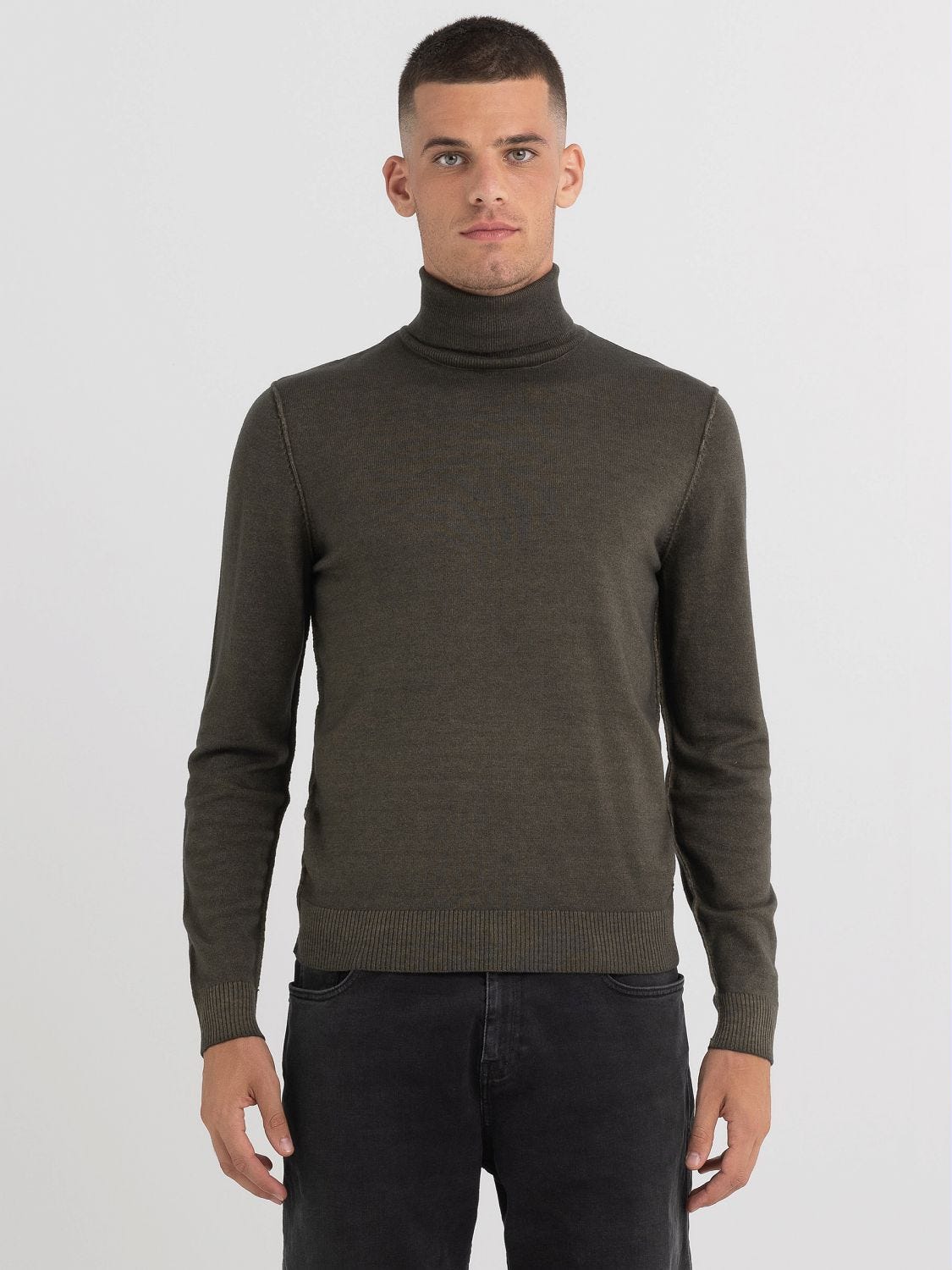 Turtleneck wool sweater