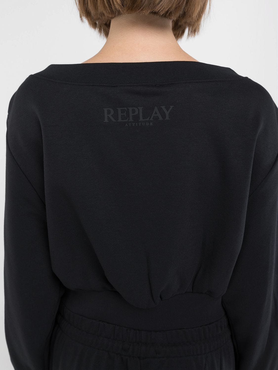 CROPPED OFF THE SHOULDER SWEATSHIRT