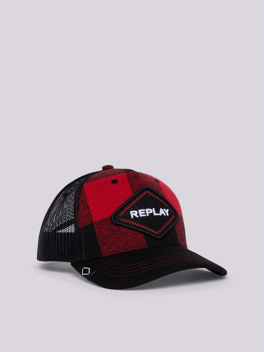 REPLAY Cap with bill in checked wool AM4345.000.A0147A BLACK + BLOOD RED 1