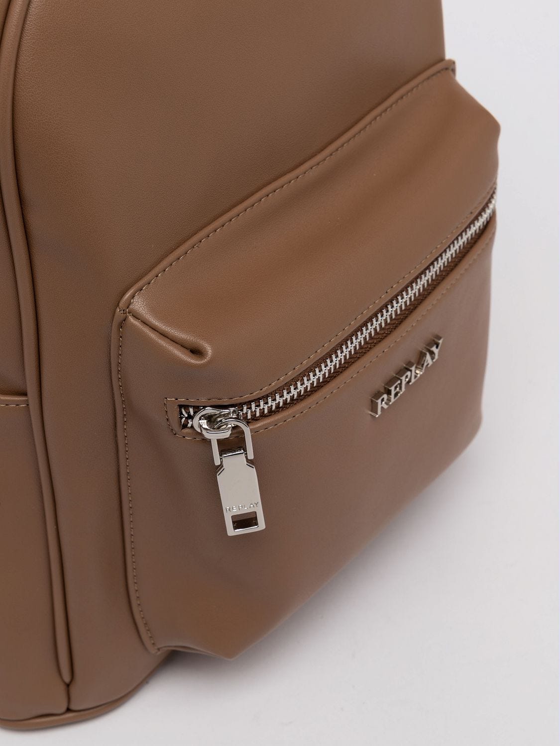 Solid-coloured backpack