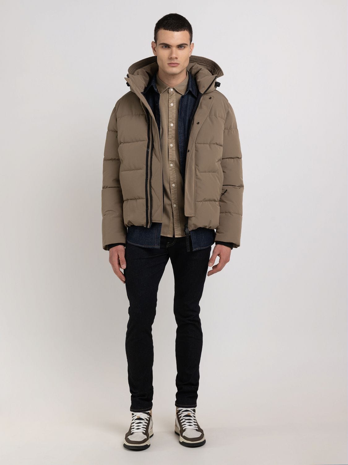 Quilted short jacket with hood