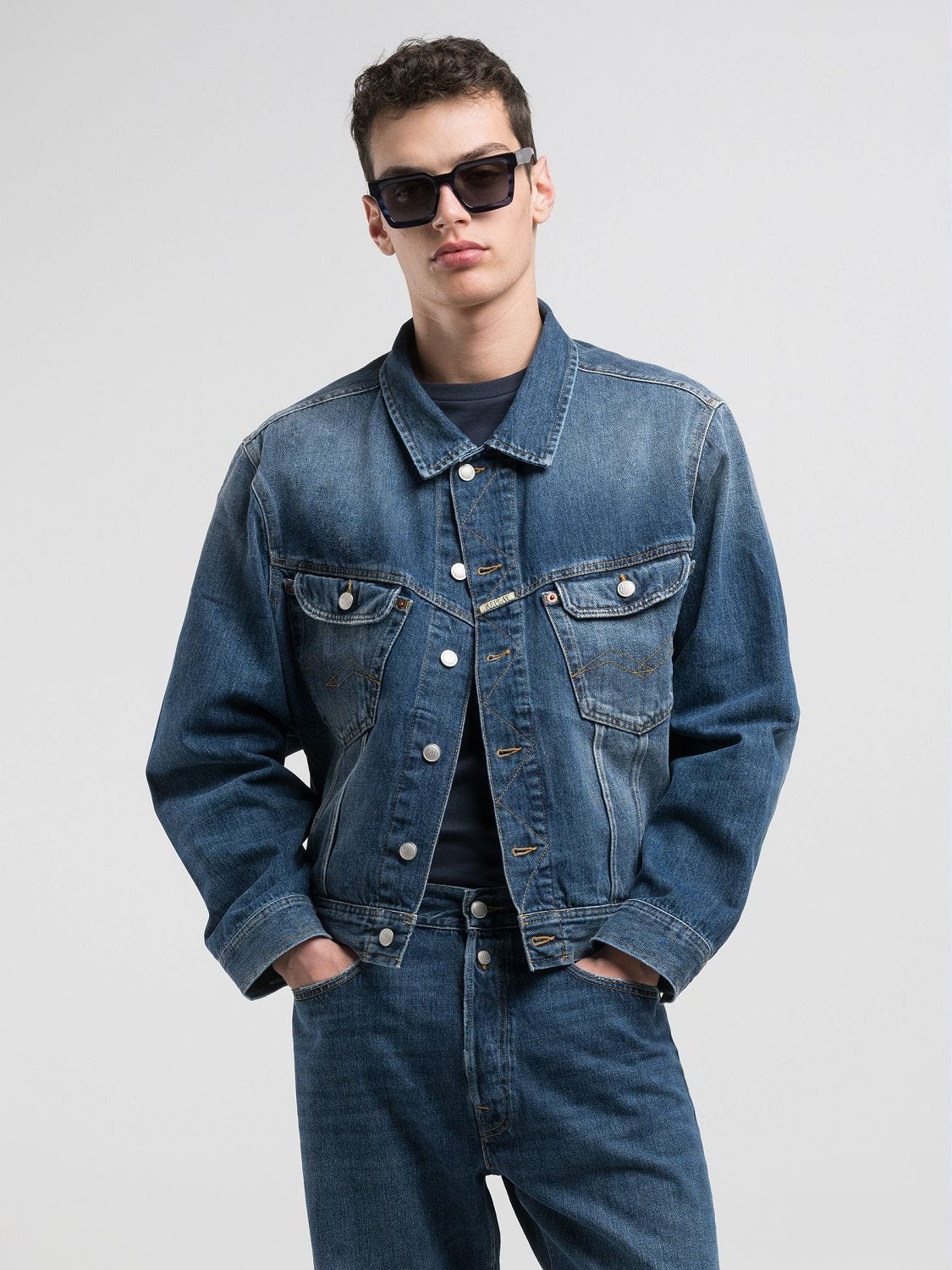 VINTAGE DENIM JACKET