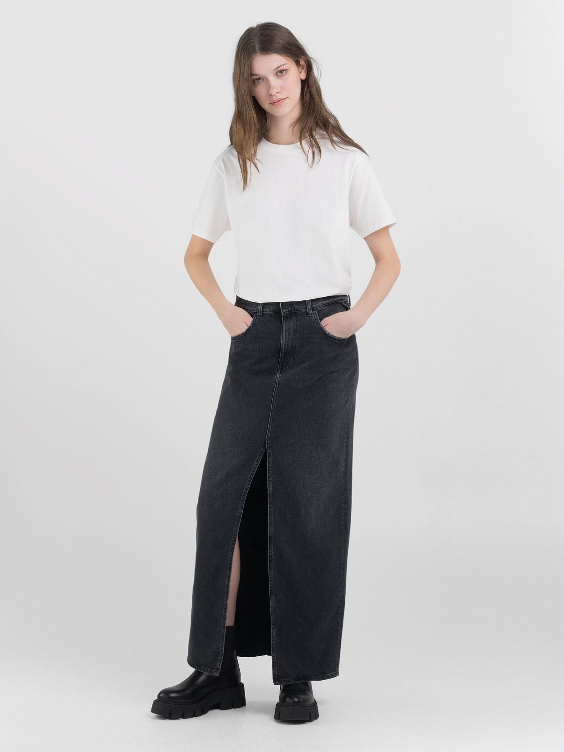 LONG BLACK DENIM SKIRT