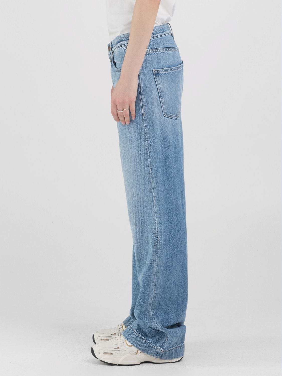MELJA STRAIGHT FIT JEANS