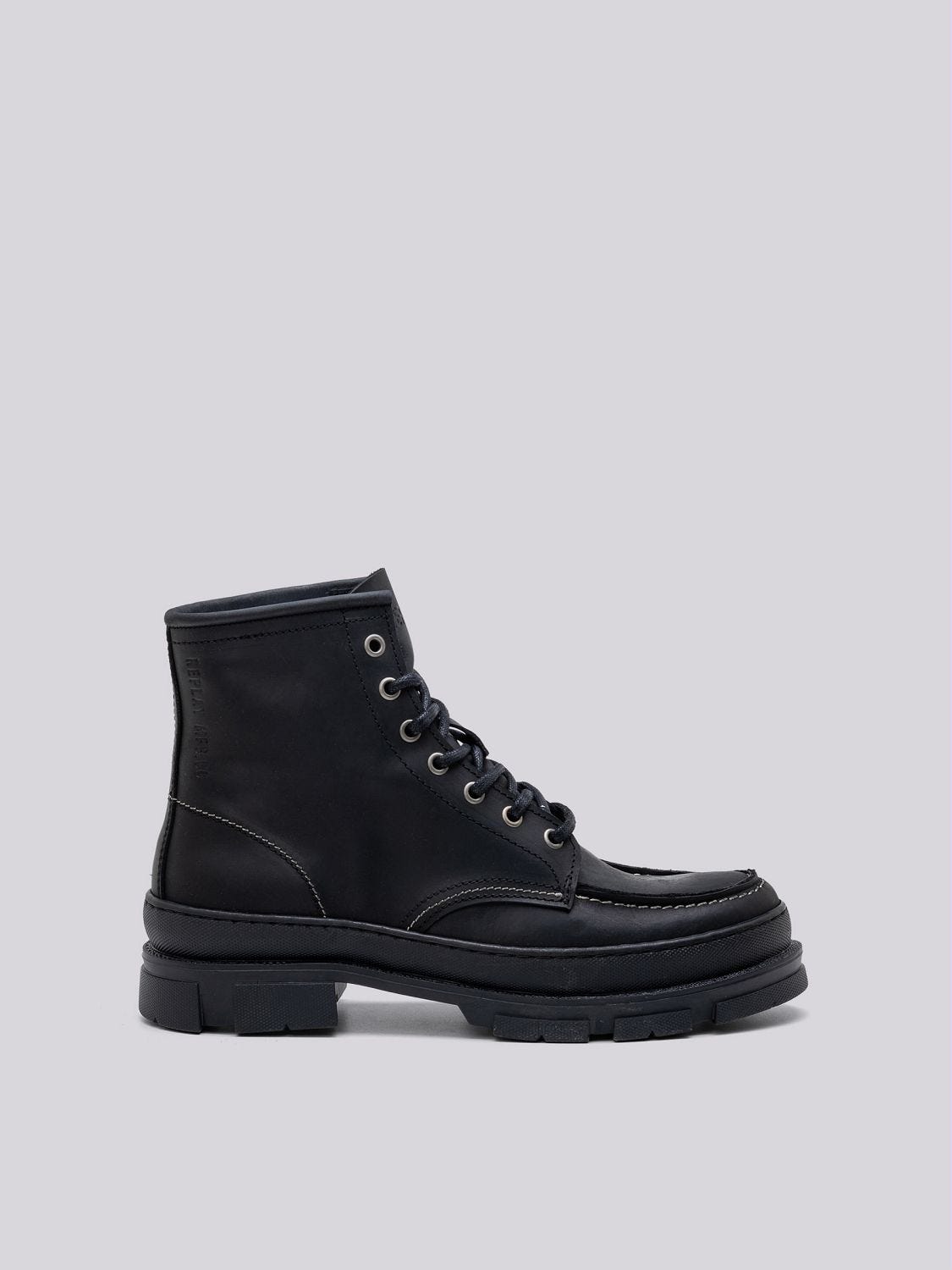 Stivaletto replay store