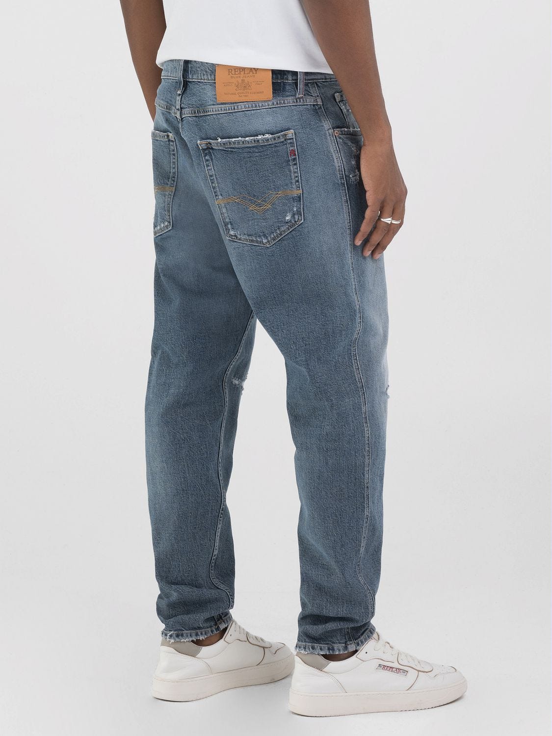 JEANS TAPERED FIT SANDOT