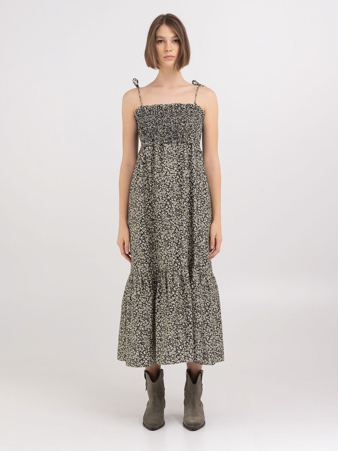 Vestiti con new arrivals punto smock