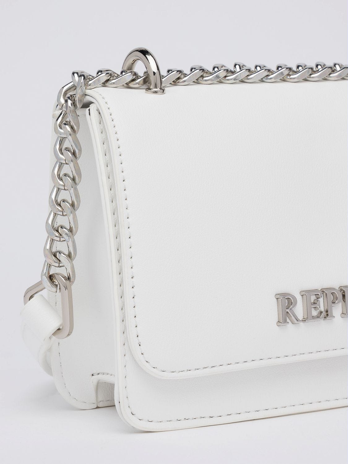 CROSSBODY BAG WITH CHAIN