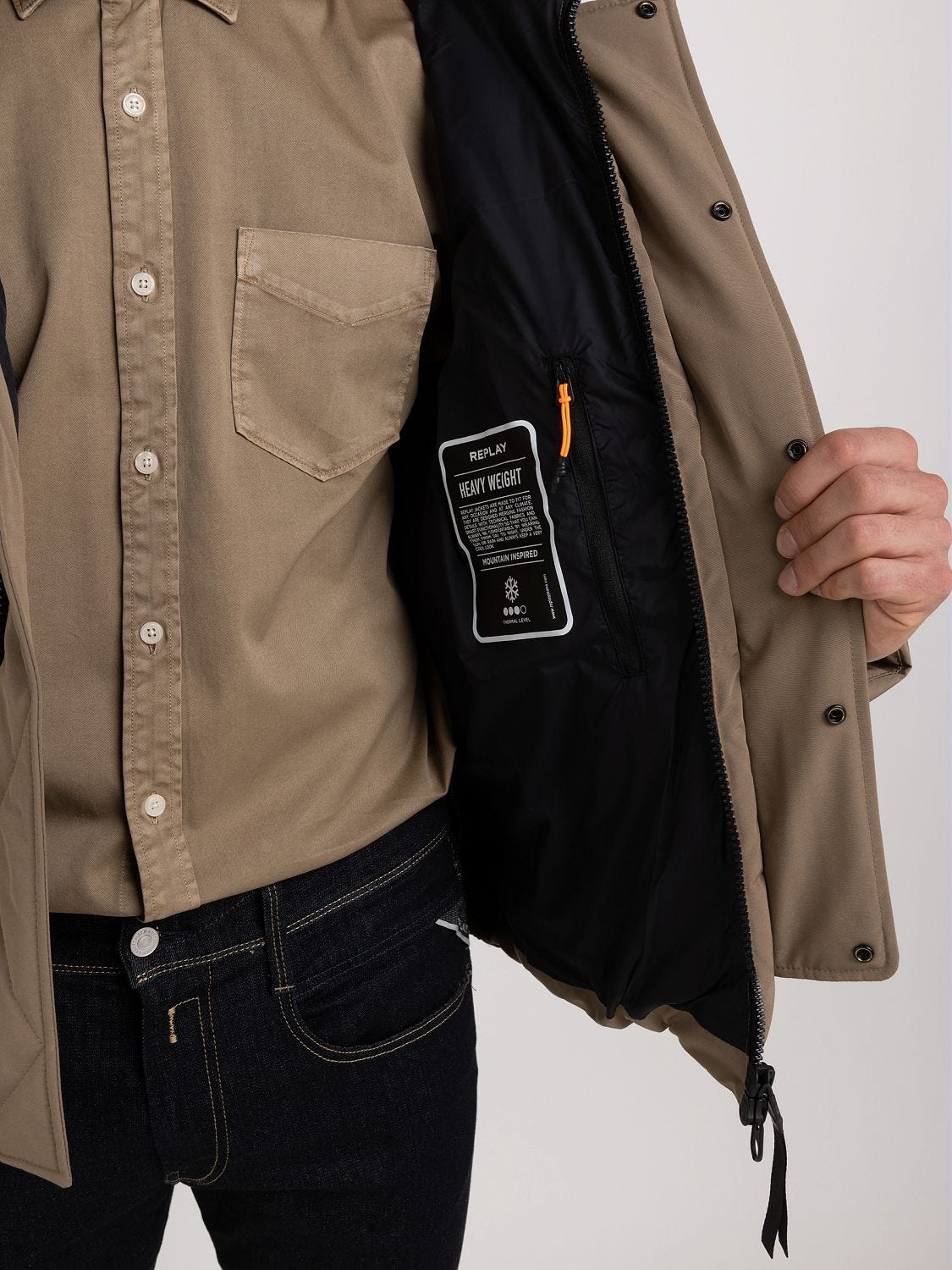 Button up jacket with online hood