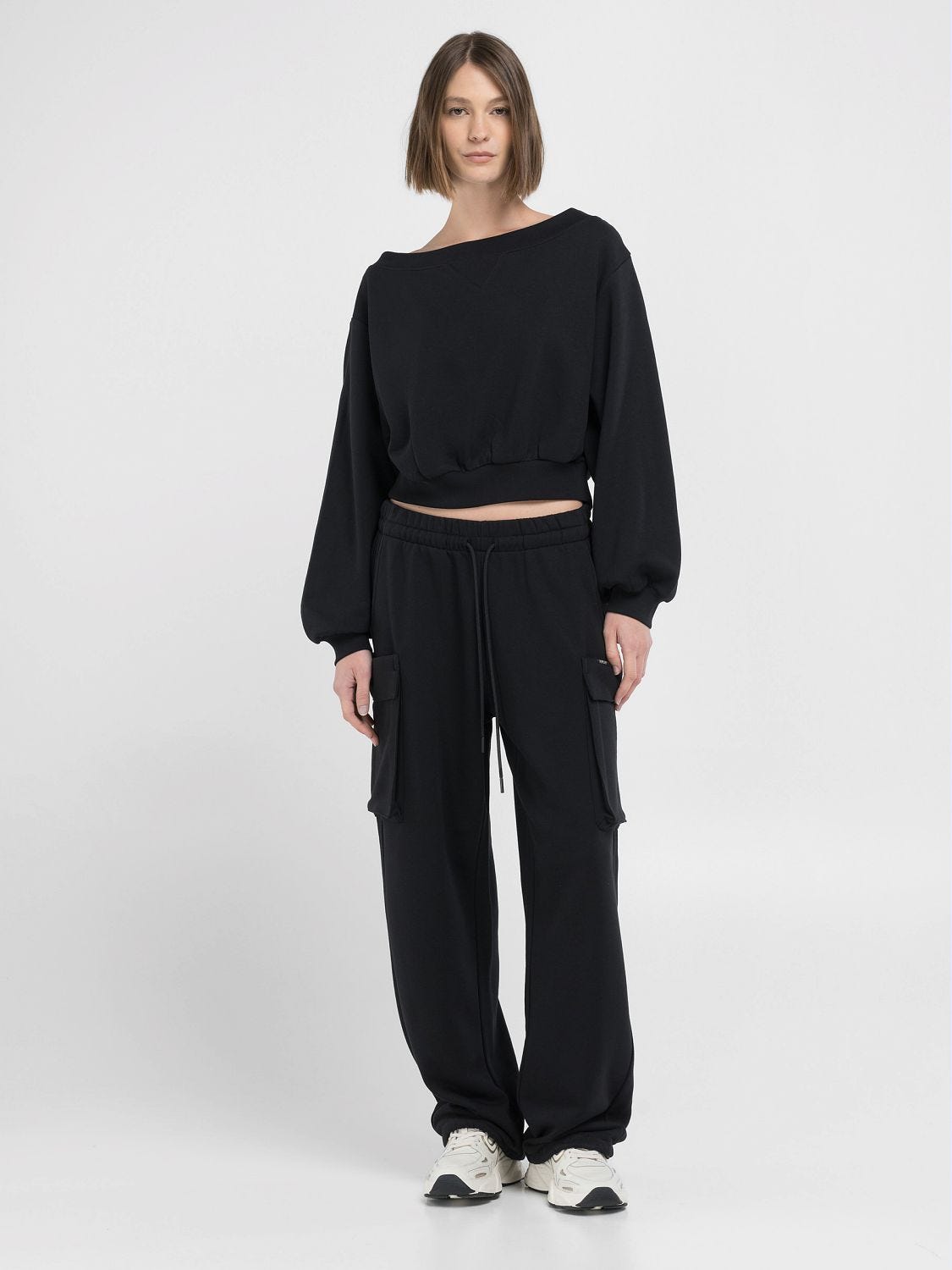 Cropped off the shoulder sweatshirt outlet