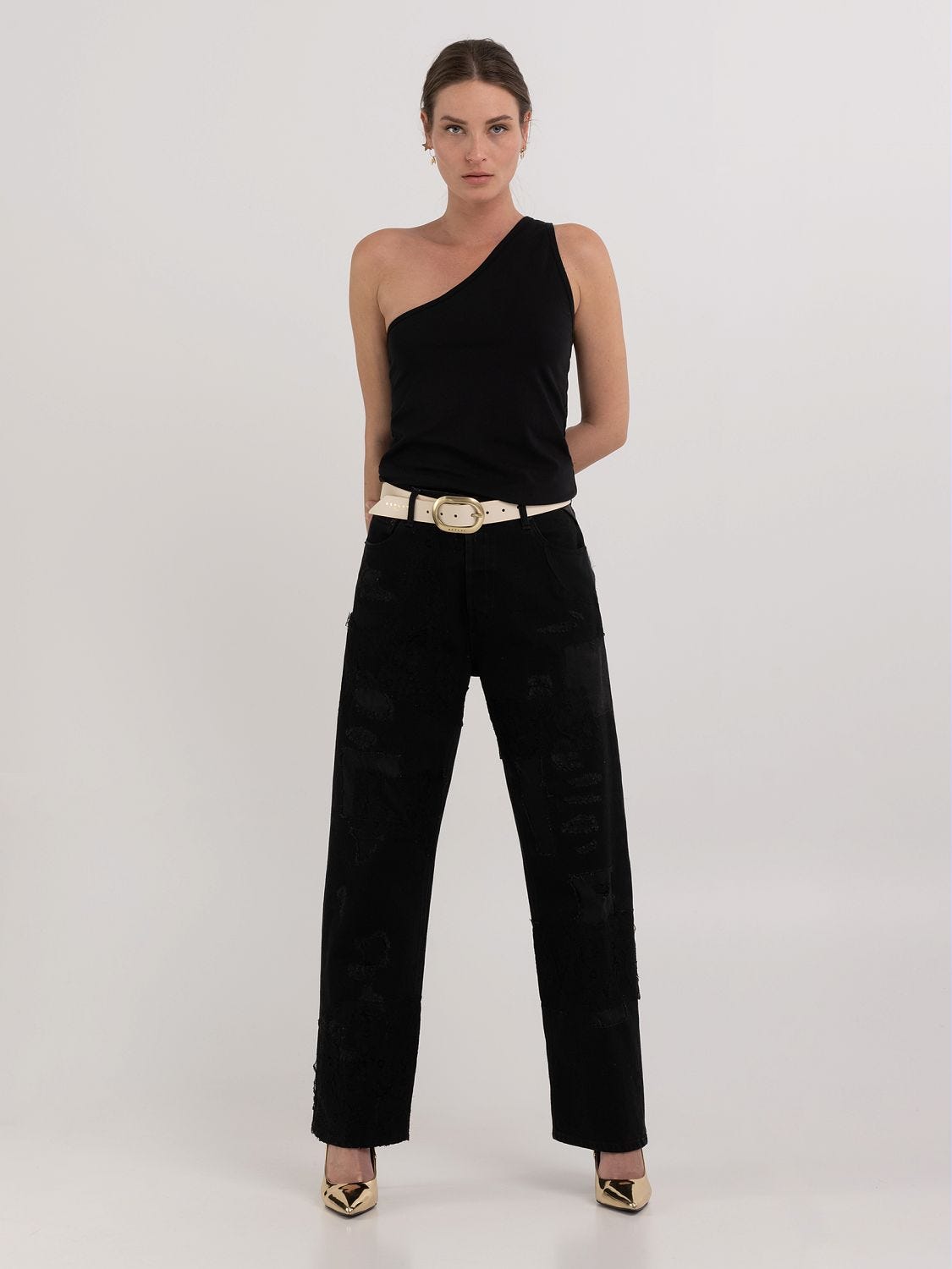Essential clothing shop for women