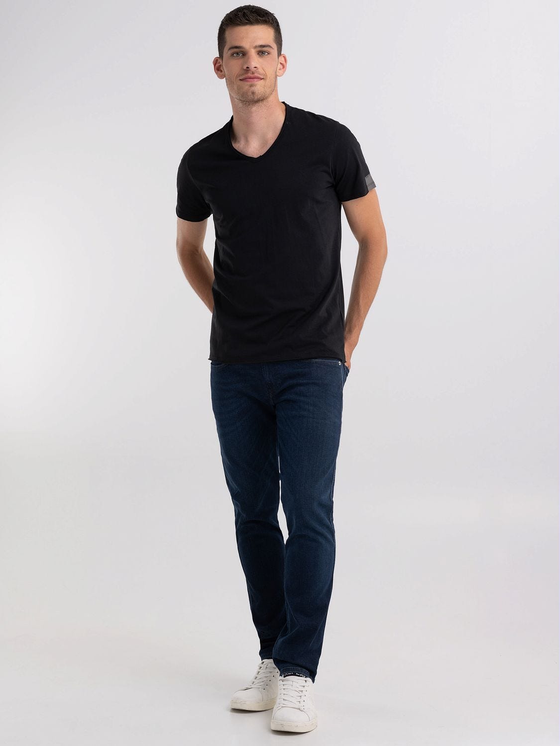 Replay t shirt v neck on sale