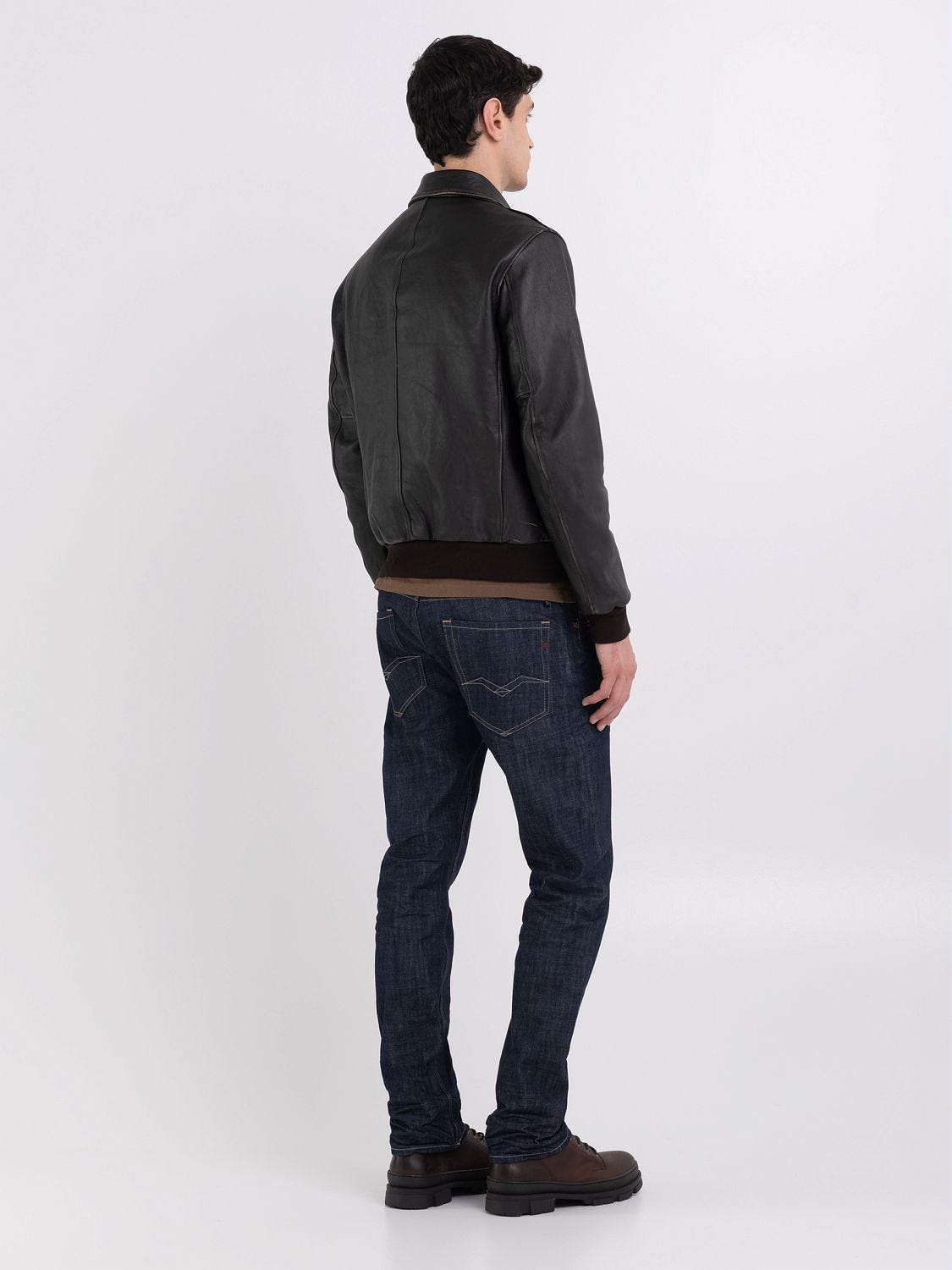 Bomber jacket in crust leather