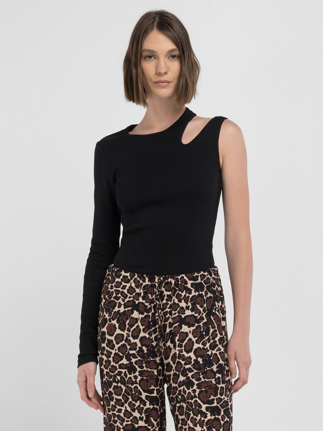 FINE RIB ONE SHOULDER T SHIRT