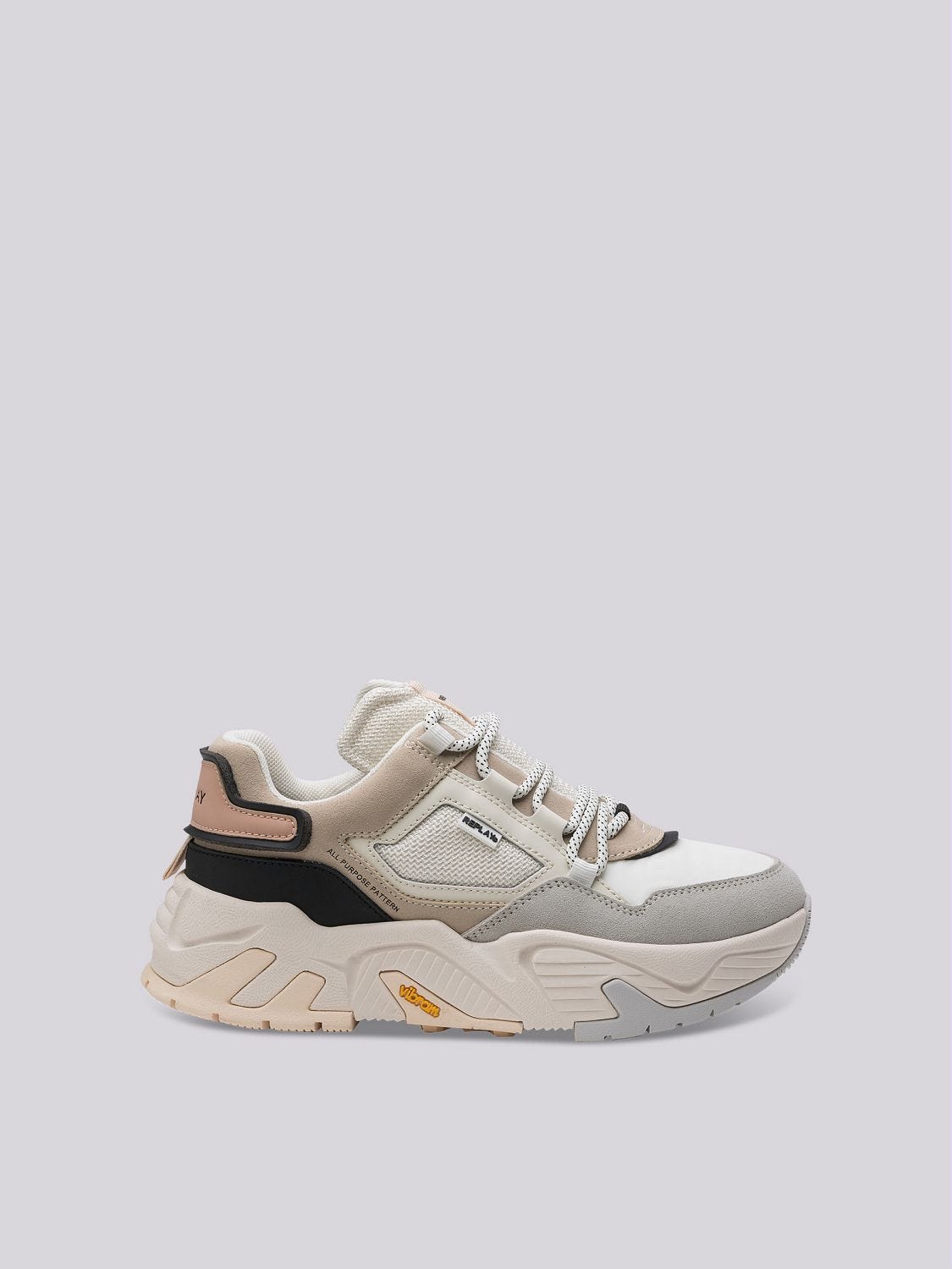 Sneakers discount with laces
