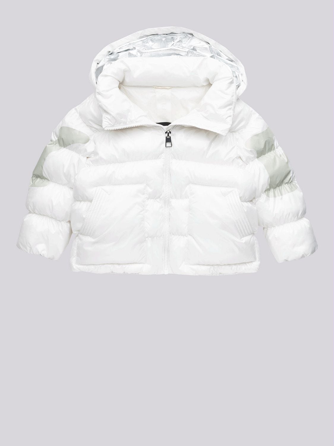 Short jacket with hood