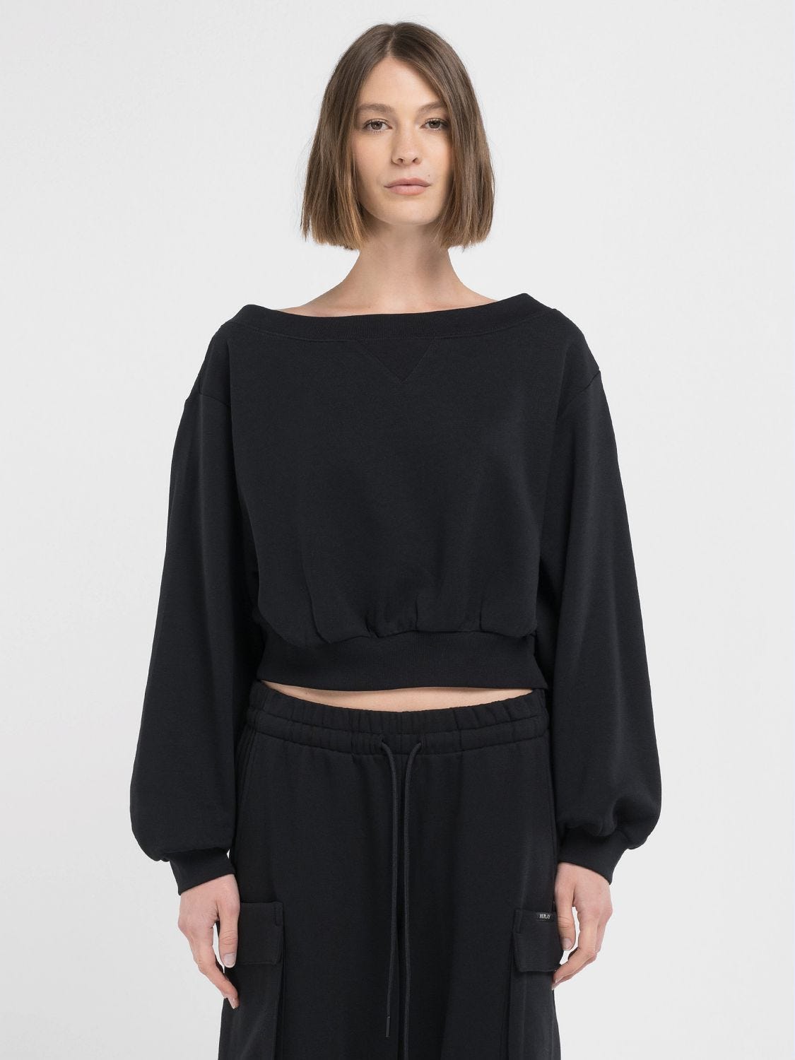 CROPPED OFF THE SHOULDER SWEATSHIRT