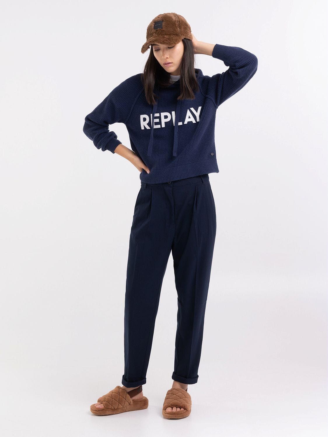 Carrot fit joggers top