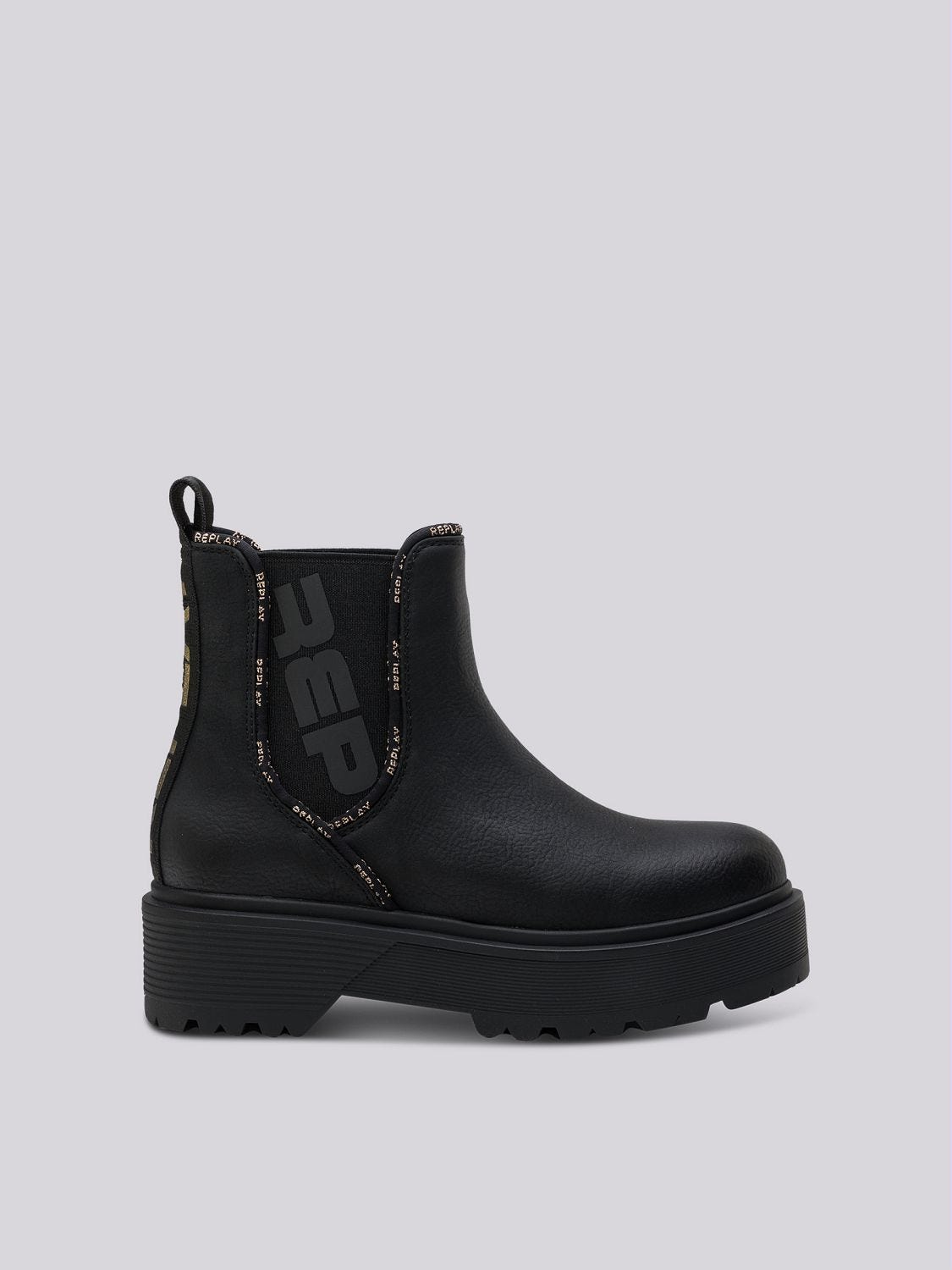 Luisa Fun 1 boots with laces